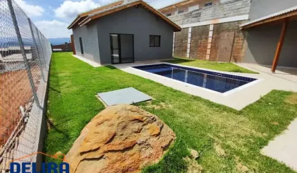 Casa com 3 Quartos, Piscina e Churrasqueira - Financiamento Bancário