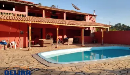 Chácara à venda, com boa localização em Mairiporã.