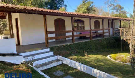 Sítio com ótima localização em Atibaia, escriturado.