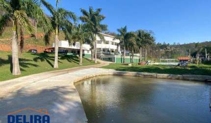Chácara à Venda com Piscina e Lago para Pesca: Um Paraíso de Lazer!