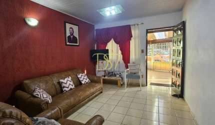 Casa a venda com 3 casas no quintal - Ideal para investidor ou construtor - 10X32