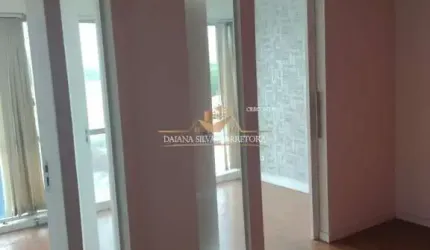 Sala comercial Jardim do mar, com divisória e banheiro privativo.