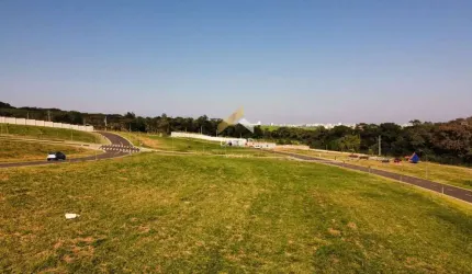Terreno em condomínio fechado à venda na Avenida Isaura Roque Quércia, 001, Parque São Quirino, Campinas por R$ 930.000