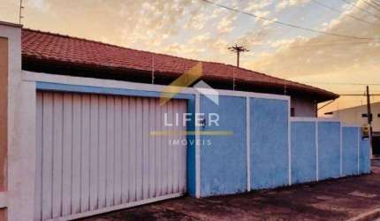 Casa com 3 quartos à venda na Cinira Fonseca de Oliveira, 631, Parque Imperador, Campinas, 161 m2 por R$ 790.000