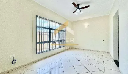 Casa com 3 quartos à venda na Rua Venezuela, 489, Jardim do Trevo, Campinas, 255 m2 por R$ 750.000