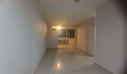 apartamento  a venda com varanda no Coração do Recreio dos Bandeirantes!