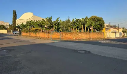 Terreno de Esquina á venda Campo Limpo.