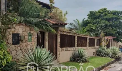 Casa com 3 quartos à venda na Rua Antônio Rusch, Maria Paula, São Gonçalo por R$ 800.000