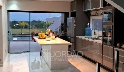CASA, 3 DORMITÓRIOS