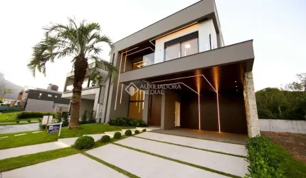 Casa em condomínio fechado com 3 quartos à venda na Rua Lagoinha, 65, Pedra Branca, Palhoça, 298 m2 por R$ 3.640.000