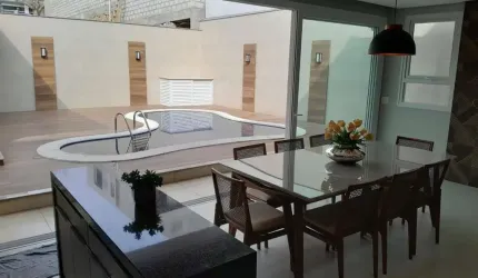 Casa com 4 quartos à venda na Rua das Baronesas, 871, Pedra Branca, Palhoça, 264 m2 por R$ 2.500.000