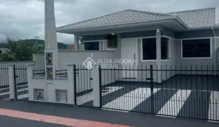 Casa com 2 quartos à venda na Galileu Galilei, 23, Barra do Aririú, Palhoça, 50 m2 por R$ 345.000