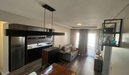 Apartamento com 2 quartos à venda na Rua Vergilino Domingos da Silva, 821, Serraria, São José, 63 m2 por R$ 405.000