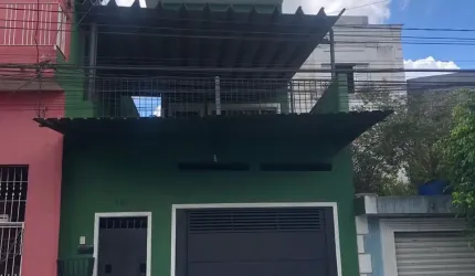 VENDE-SE LINDO SOBRADO