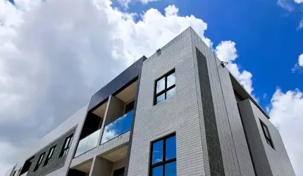 Apartamento 3 quartos, nascente sul, em ótima localização. Com piscina