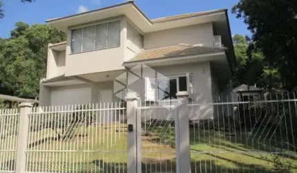 casa com 4 dormitórios, quiosque e piscina em Nova Petrópolis na serra gaúcha.
