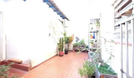 Imóvel com 250 m² perto do metrô V. Madalena, para venda ou locação