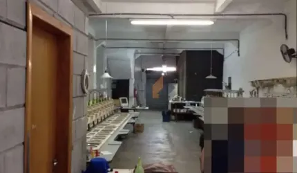 galpão com 300m² Catumbi