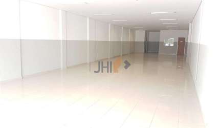 Salão comercial com 213 m² na Ponte do Pacaembu, para locação