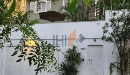 Lindo sobrado com 300 m² no Sumaré para venda e locação