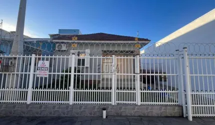 Casa semi mobiliada à venda em São Leopoldo, Centro - Churrasqueira e pátio/jardim