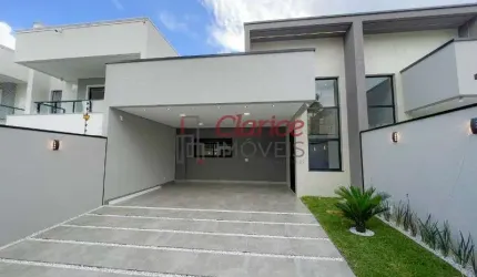 Casa de Alto Padrão no Aristocrata: 3 Quartos, 1 Suíte, 4 Vagas - São José dos Pinhais-PR