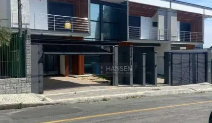Sobrado com 3 suítes à venda, 156 m² por R$ 890.000 - Saguaçu - Joinville/SC