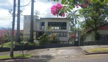 Sobrado com 4 dormitórios mais 2 suítes à venda, 520 m² por R$ 1.750.000,00 - Saguaçu - Joinville/SC