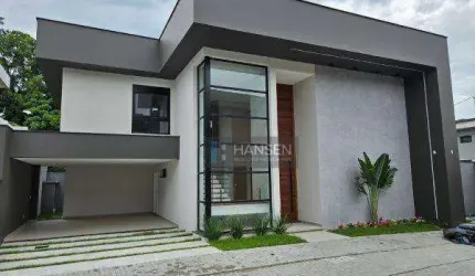 Sobrado com 3 suítes  à venda, 317 m² por R$ 3.100.000 - América - Joinville/SC