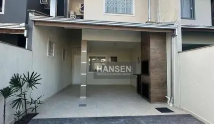 Casa com 3 dormitórios para alugar, 100 m² por R$ 2.668,33/mês - Petrópolis - Joinville/SC