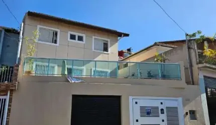 Sobrado para venda, com vaga de garagem. 300m²