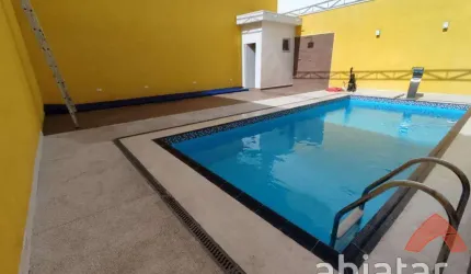 Casa à Venda com Porteira Fechada a 3 Min do Shopping Taboão – 3 Dorms, Piscina e 3 Vagas