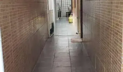 Casa com 4 Dormitórios e Área para Churrasco
