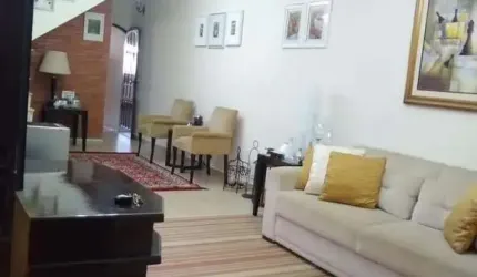 Sobrado de 3 dormitórios com 168m² -  Jardim Ouro Preto