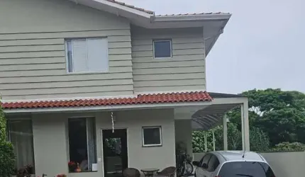 Sobrado à venda com 3 suítes e 279 m² de área construída, em condomínio fechado - Parque Assunção