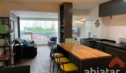 Apartamento a venda no Campo Belo com 70 m²,  2 domitorios (1 suite),  2 vagas de garagem