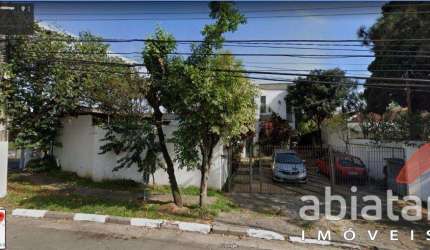 Não perca a oportunidade de conhecer este espaçoso sobrado de 200m²