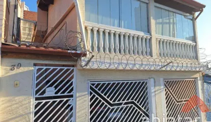 Linda casa a venda no Jd. Wanda em Taboão da Serra