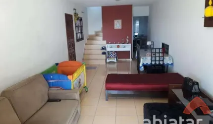 Sobrado com Suíte e 3 dormitórios