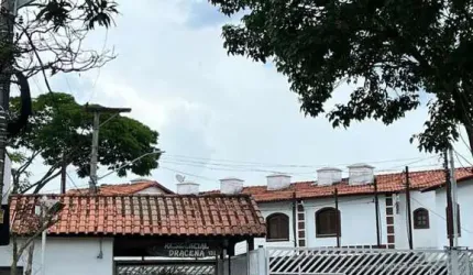 Sobrado em condominio fechado 2 vagas