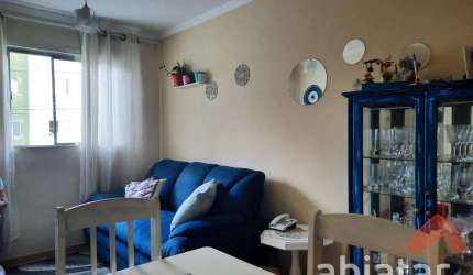 Apartamento à venda no Parque Pinheiros - Taboão da Serra, SP, com 2 dormitórios e 01 vaga