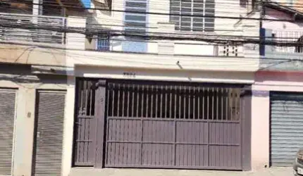 Casa terrea  2 quartos, com edicula nos fundos e 1 uma vaga para auto  - Embu das Artes