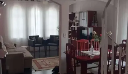 Casa à venda com 200m², 3 quartos e 2 vagas