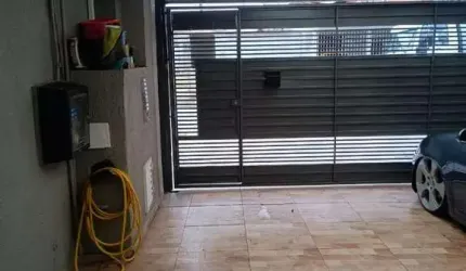 Casa com 3 dormitórios à venda próximo ao Centro do Campo Limpo – suíte, 2 vagas!