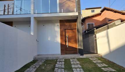Casa Nova em Condomínios Fechado com 3 dormitórios, suite, área gourmet com churrasqueira e muito mais!