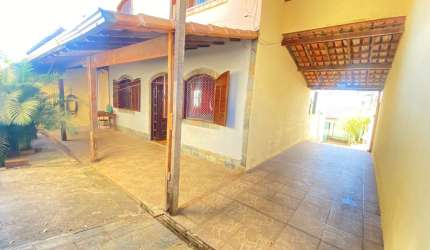 Casa com 4 quartos à venda na Manoel Sampaio, 138, Candelária, Belo Horizonte por R$ 799.000