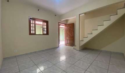Casa em condomínio fechado com 3 quartos para alugar na Clarice Lispector, 109, São João Batista, Belo Horizonte por R$ 1.950