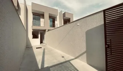 Casa com 2 quartos à venda na Rua Alzira Maria Ferreira, 47, Santa Mônica, Belo Horizonte por R$ 589.000