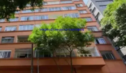 Apartamento Studio 30m², 01 dormitório e 01 banheiro.  Condomínio com Recepção e Segurança.  Excelente localização