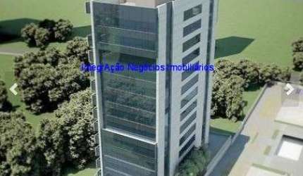 Laje Comercial 662,12m², 08 banheiros e 16 vagas na garagem.  Condomínio com recepção e segurança 24hrs.  Excelente localização entre as Ruas Viêira